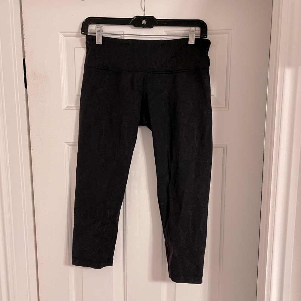 EEUC Lululemon WUC Glacier Lace print size 8